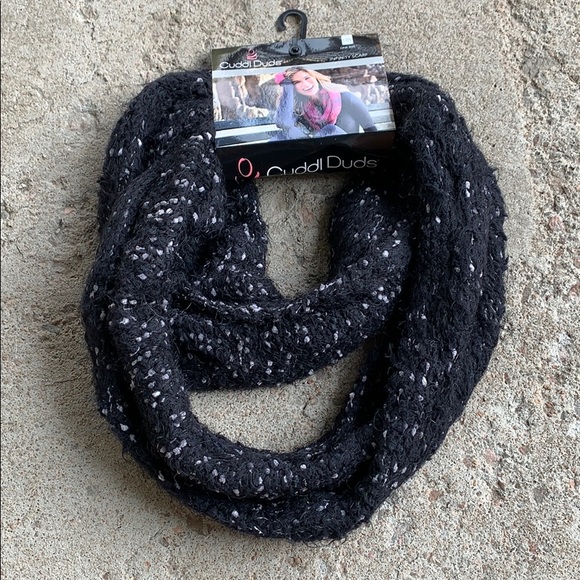 Cuddl Duds Infinity Scarf - Picture 2 of 7